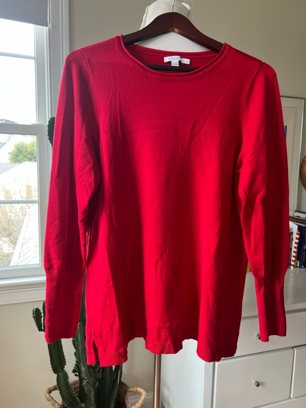 Chico's Red Lightweight Knit Tunic Sweater Top Size 1 / US Medium